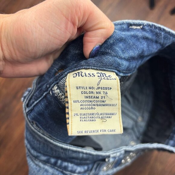 Miss Me Capri Jeans Rhinestone Leaves Distressed Medium Wash Women’s Size 29 - Picture 6 of 11